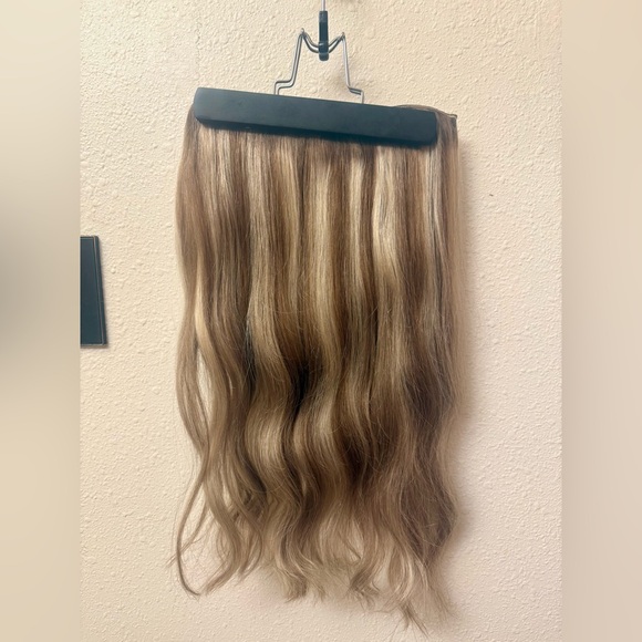 Wennalife Amazon Ash Brown Hair Extensions with Blonde Highlights. 20in 120g. - Picture 2 of 5